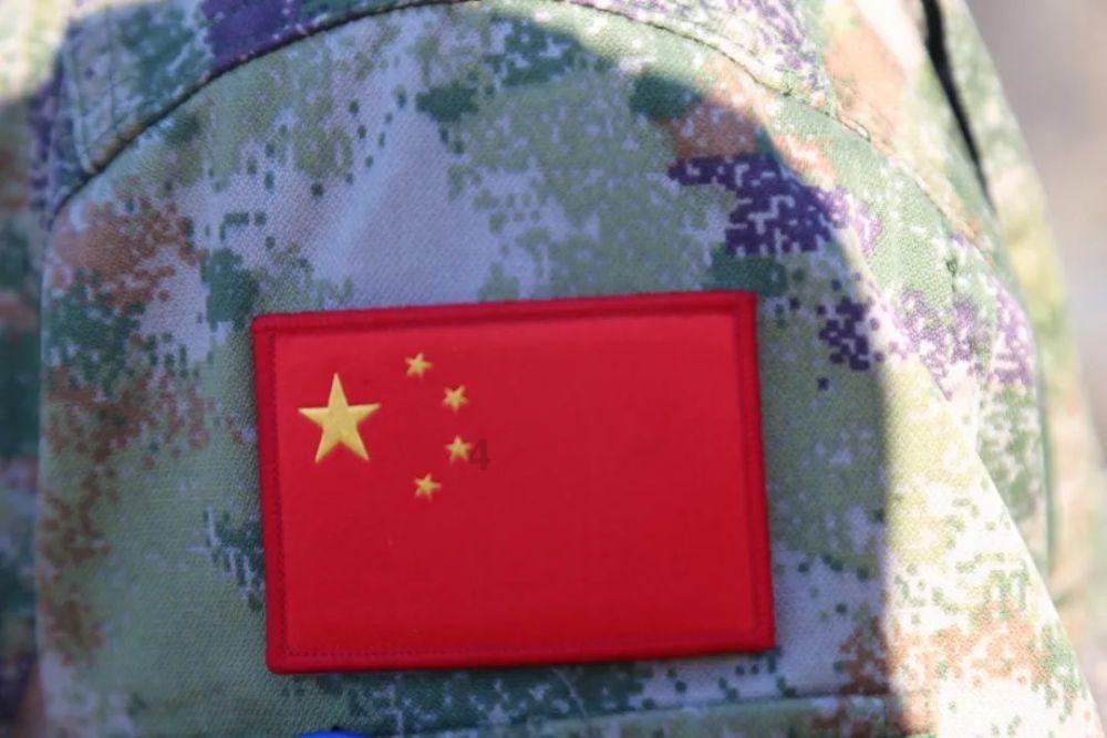 豆娃奥特曼